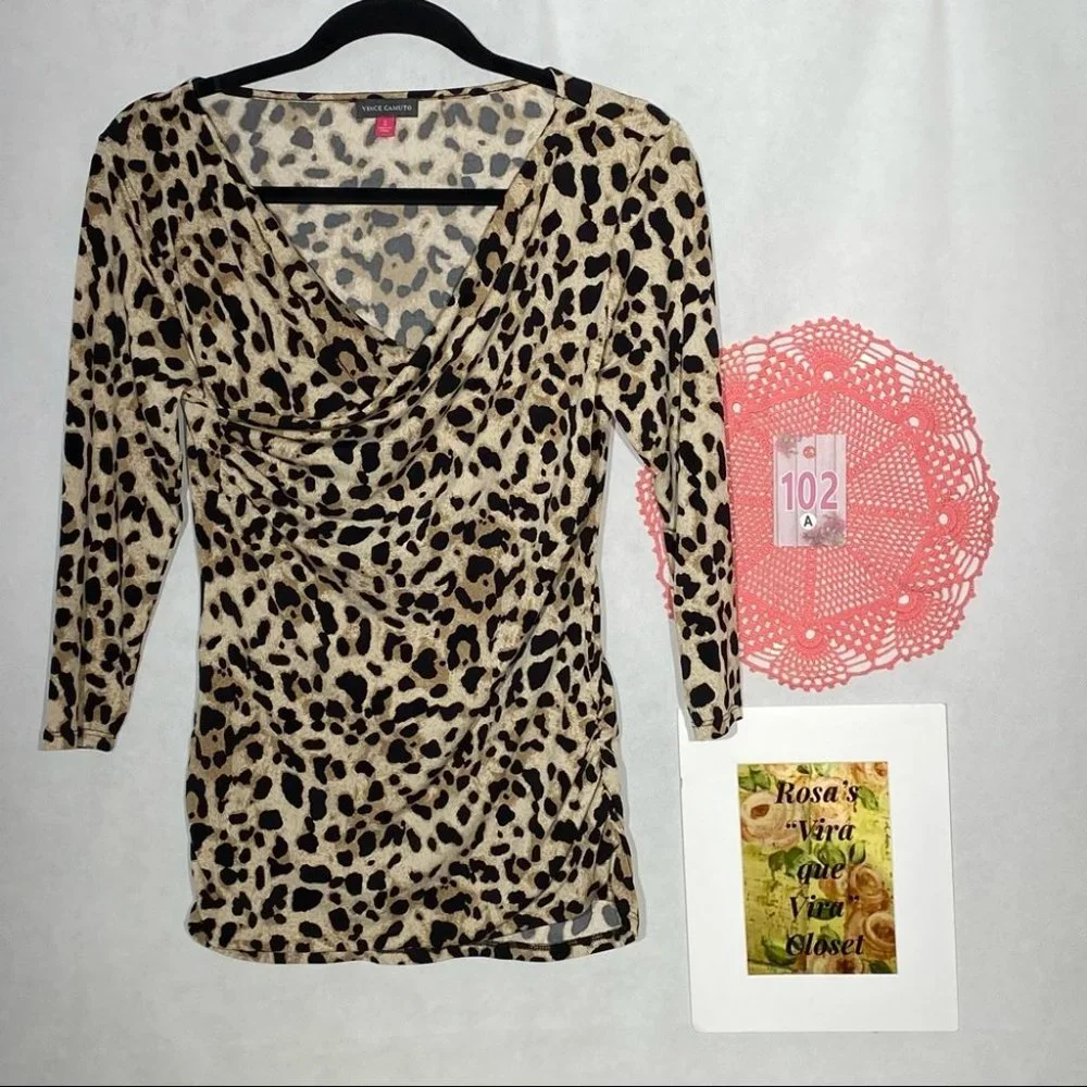 Vince Camuto Leopard Print 3/4 Sleeves Top - Picture 2 of 7